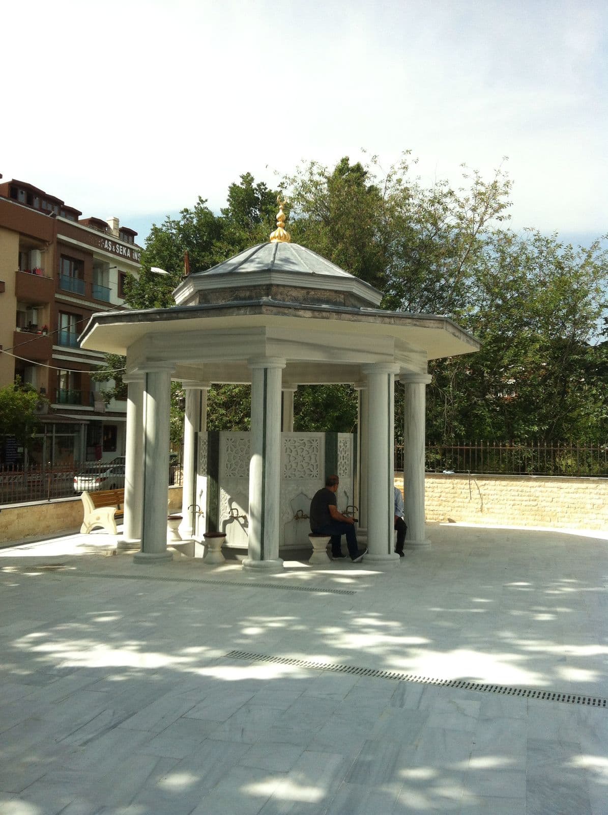 Hacı Hediye Ve Ali Rıza Elçiçek Camii Yapım İşi
